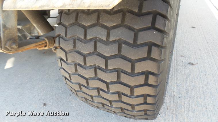 image for item DV9010 1988 Cushman utility vehicle