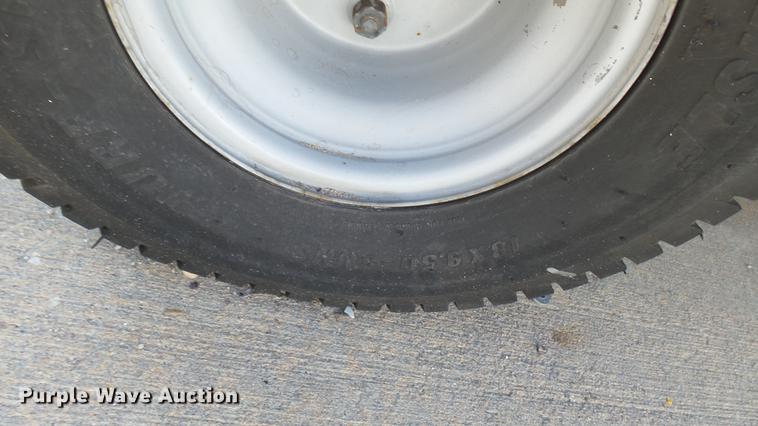 image for item DV9010 1988 Cushman utility vehicle