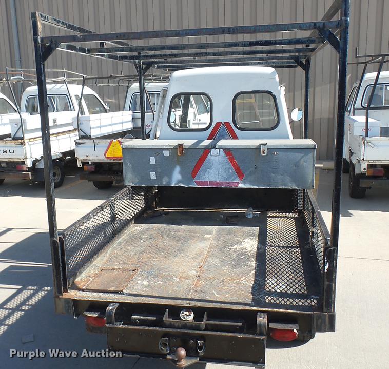 image for item DV9015 1989 Cushman utility vehicle