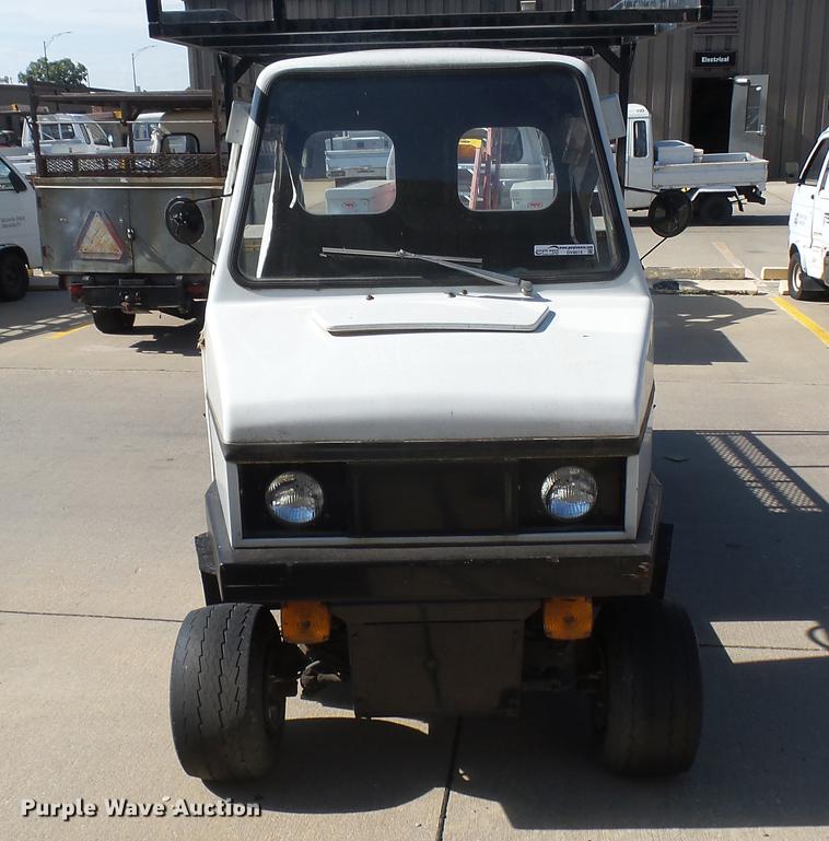 image for item DV9015 1989 Cushman utility vehicle