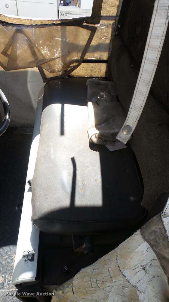 image for item DV9015 1989 Cushman utility vehicle