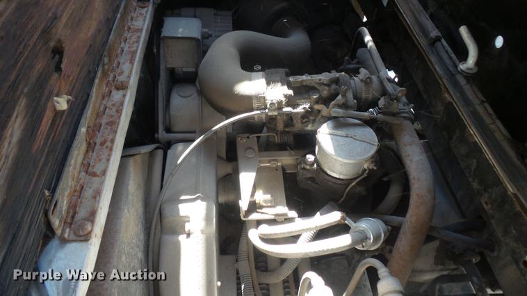 image for item DV9015 1989 Cushman utility vehicle