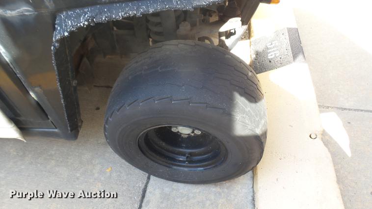 image for item DV9015 1989 Cushman utility vehicle