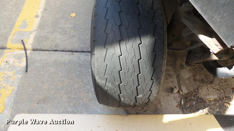 image for item DV9015 1989 Cushman utility vehicle