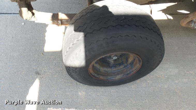 image for item DV9015 1989 Cushman utility vehicle