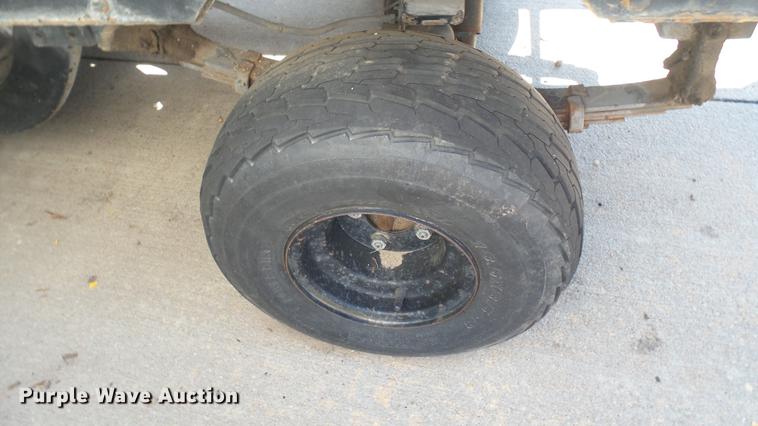 image for item DV9015 1989 Cushman utility vehicle