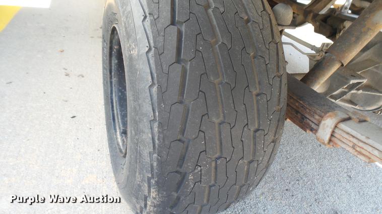 image for item DV9015 1989 Cushman utility vehicle