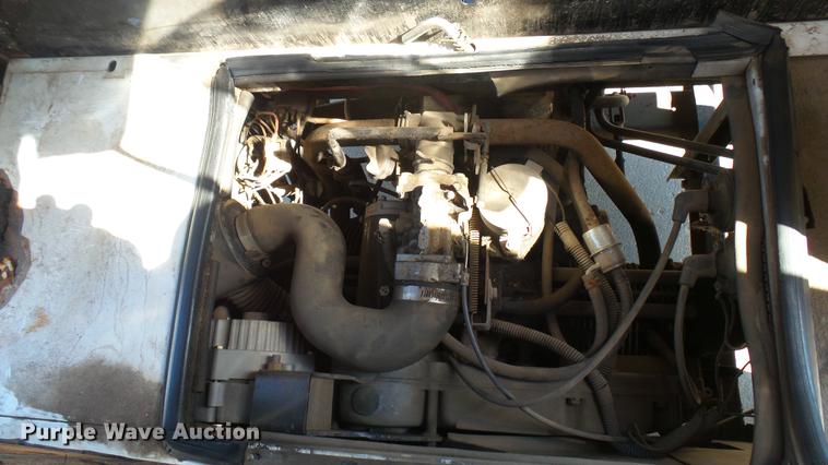 image for item DV9016 1989 Cushman utility vehicle