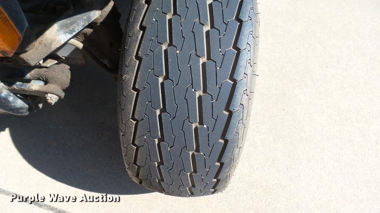 image for item DV9016 1989 Cushman utility vehicle