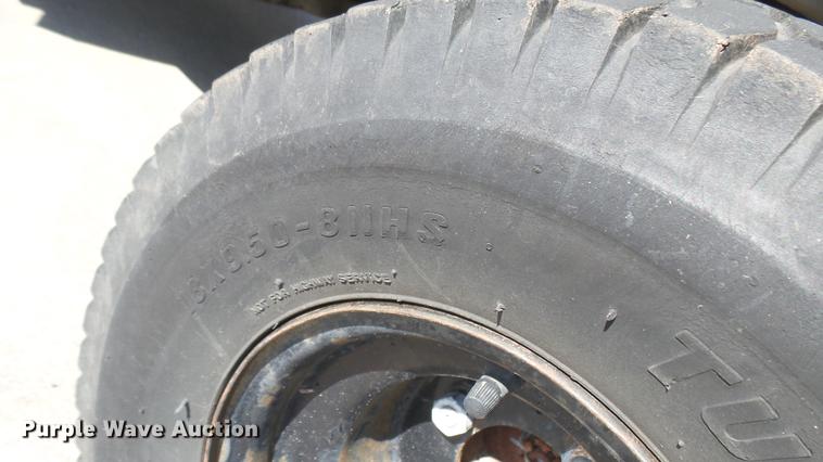 image for item DV9016 1989 Cushman utility vehicle