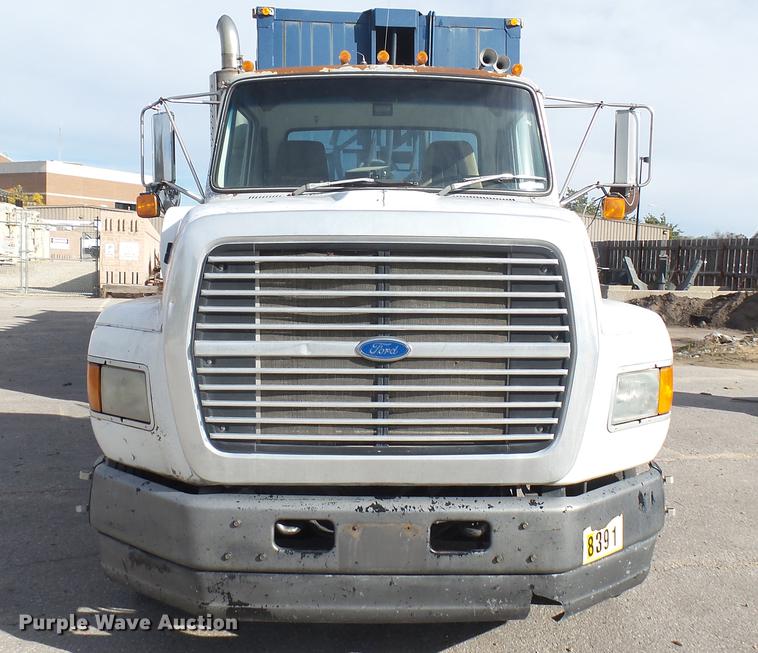 image for item DV9030 1993 Ford LTA9000 Aero Max 106 semi truck