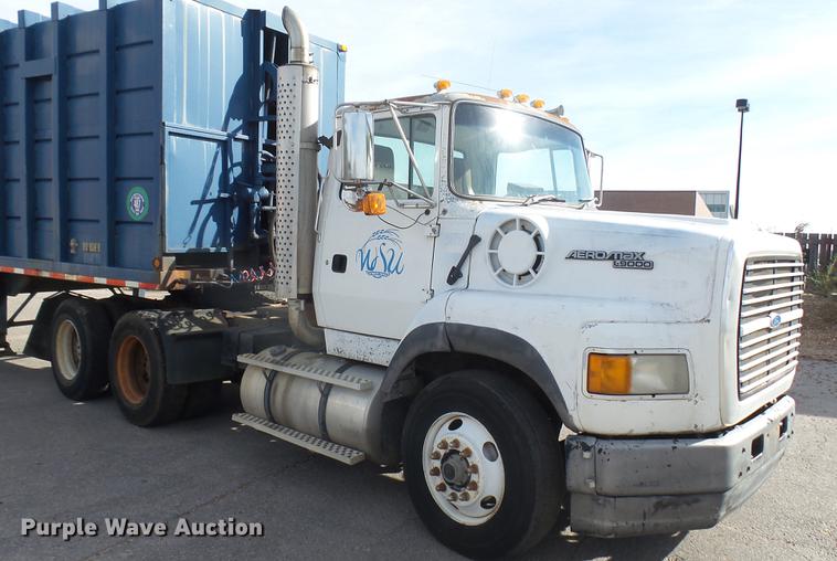 image for item DV9030 1993 Ford LTA9000 Aero Max 106 semi truck