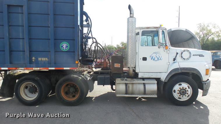 image for item DV9030 1993 Ford LTA9000 Aero Max 106 semi truck