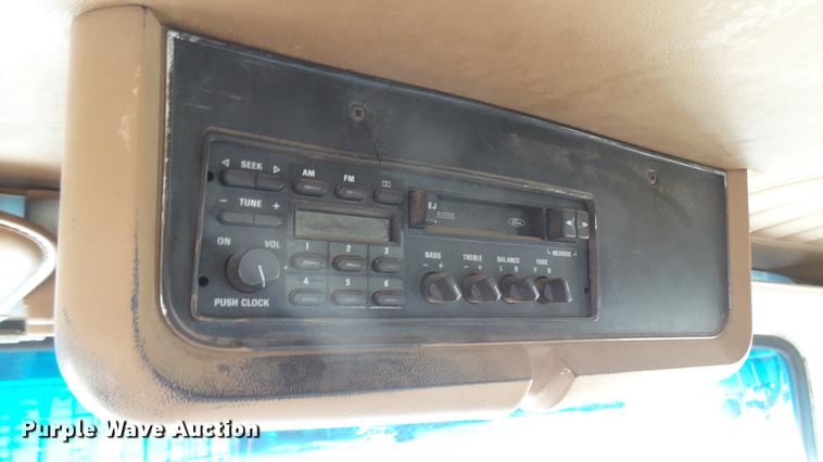 image for item DV9030 1993 Ford LTA9000 Aero Max 106 semi truck