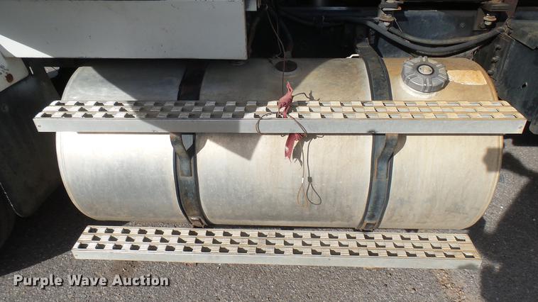 image for item DV9030 1993 Ford LTA9000 Aero Max 106 semi truck