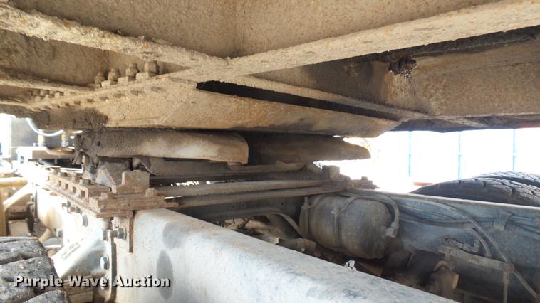 image for item DV9030 1993 Ford LTA9000 Aero Max 106 semi truck