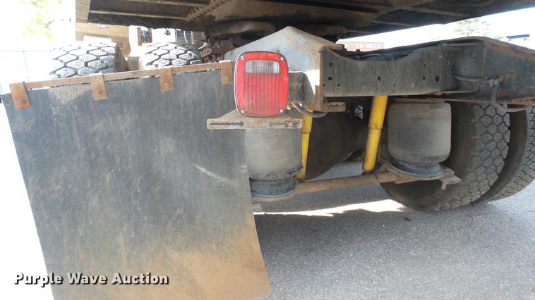 image for item DV9030 1993 Ford LTA9000 Aero Max 106 semi truck