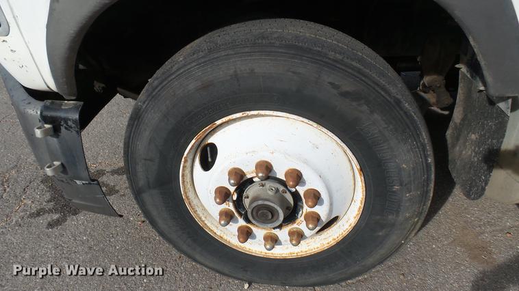 image for item DV9030 1993 Ford LTA9000 Aero Max 106 semi truck