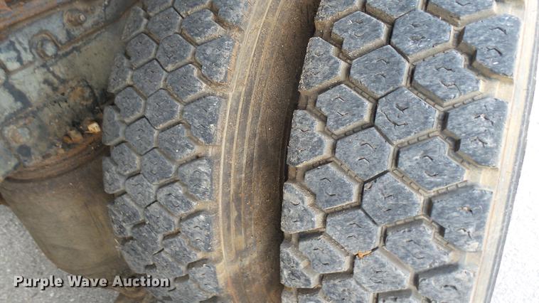 image for item DV9030 1993 Ford LTA9000 Aero Max 106 semi truck