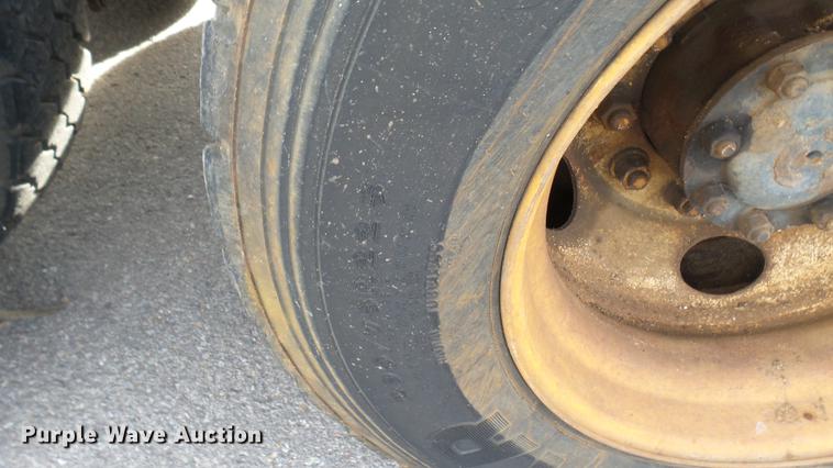 image for item DV9030 1993 Ford LTA9000 Aero Max 106 semi truck