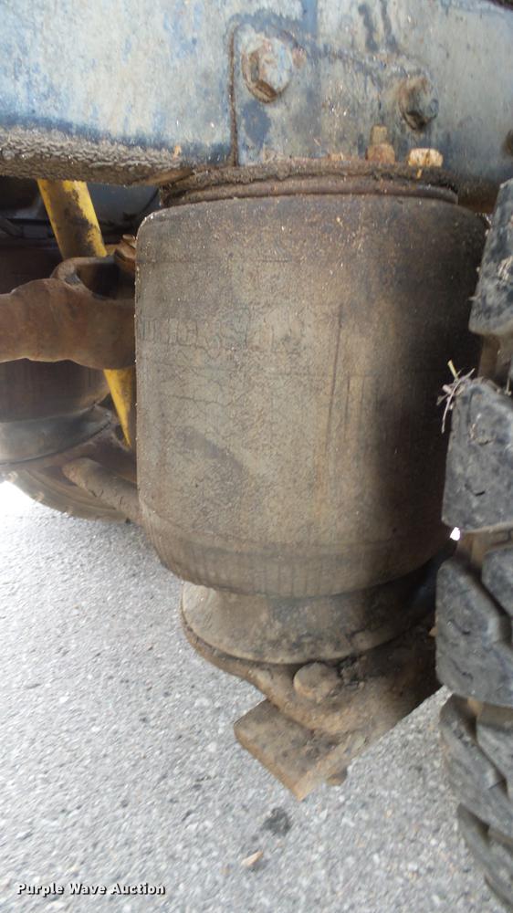 image for item DV9030 1993 Ford LTA9000 Aero Max 106 semi truck