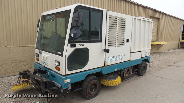 image for item DV9239 Tennant 830-II street sweeper