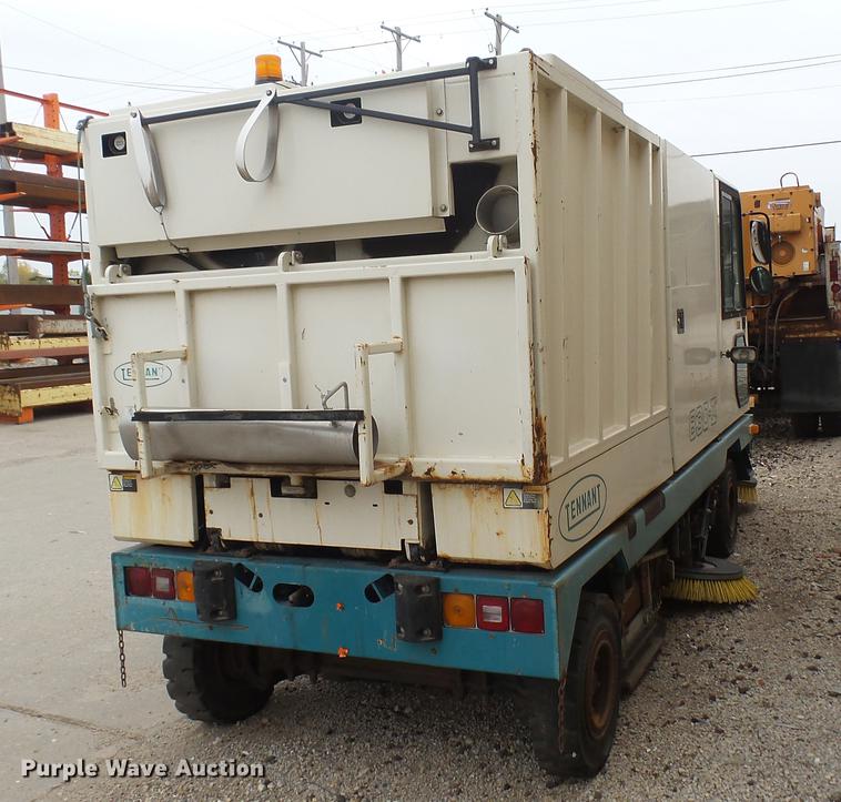 image for item DV9239 Tennant 830-II street sweeper