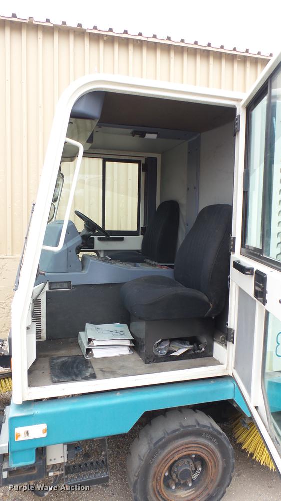 image for item DV9239 Tennant 830-II street sweeper