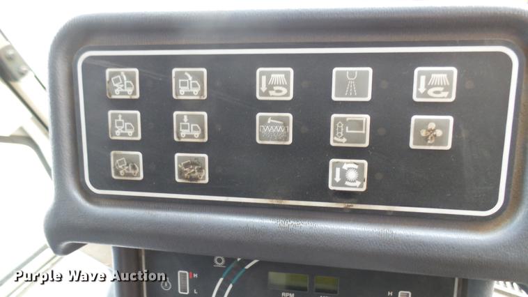 image for item DV9239 Tennant 830-II street sweeper