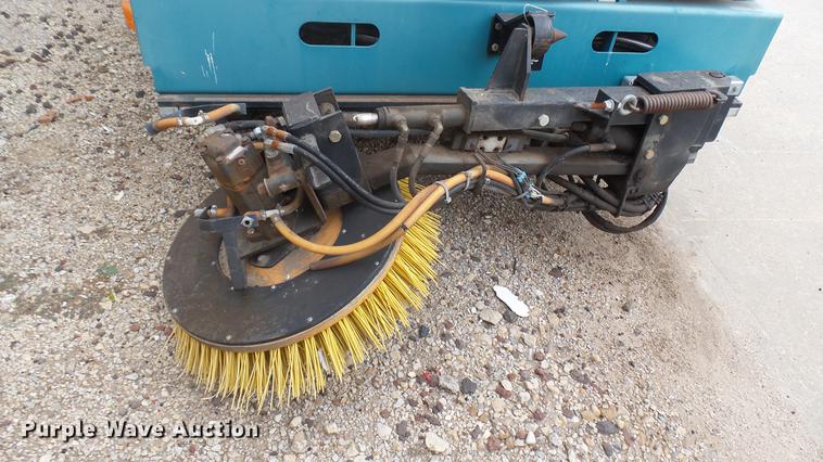 image for item DV9239 Tennant 830-II street sweeper
