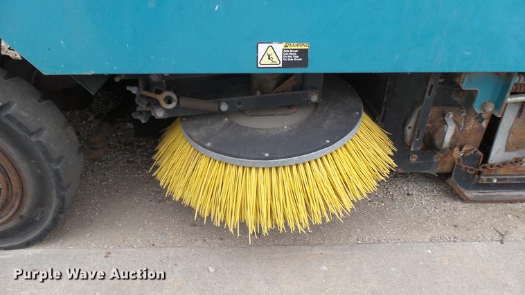 image for item DV9239 Tennant 830-II street sweeper