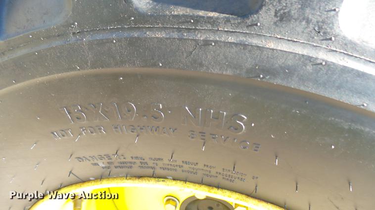 image for item DW9221 John Deere 4310 MFWD tractor