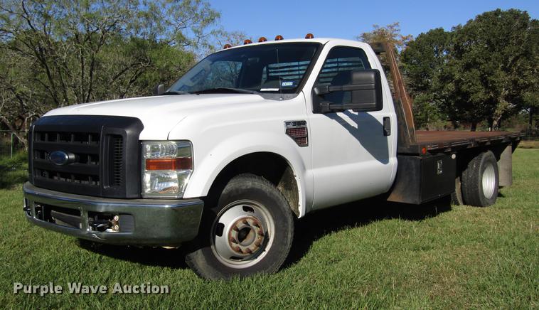image for item DW9250 2009 Ford F350 Super Duty flatbed pickup truck
