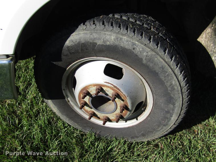 image for item DW9250 2009 Ford F350 Super Duty flatbed pickup truck