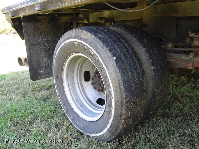 image for item DW9250 2009 Ford F350 Super Duty flatbed pickup truck