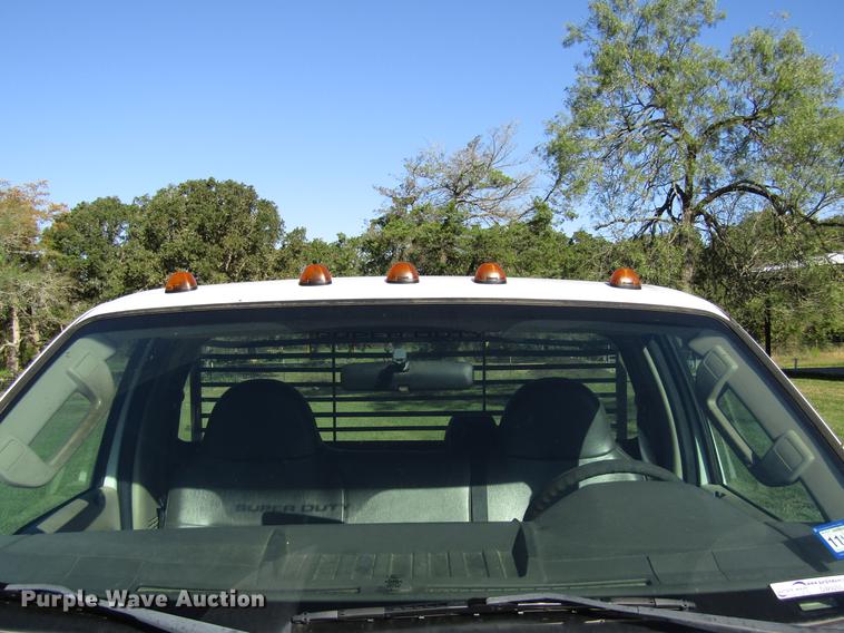 image for item DW9250 2009 Ford F350 Super Duty flatbed pickup truck