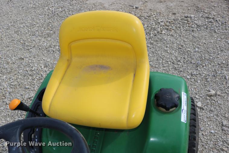 image for item DW9877 2002 John Deere LT150 lawn mower