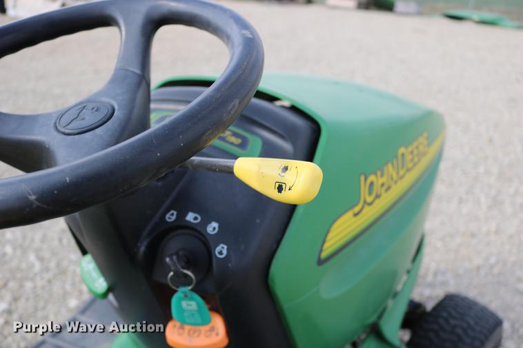 image for item DW9877 2002 John Deere LT150 lawn mower