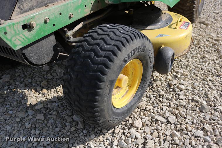 image for item DW9877 2002 John Deere LT150 lawn mower