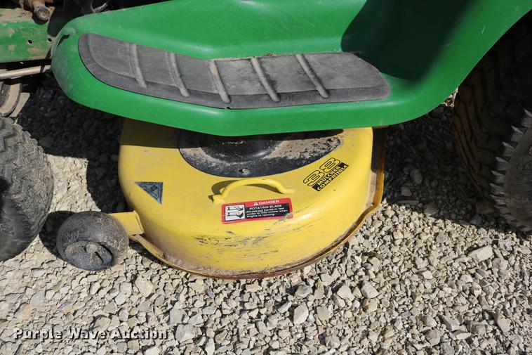 image for item DW9877 2002 John Deere LT150 lawn mower