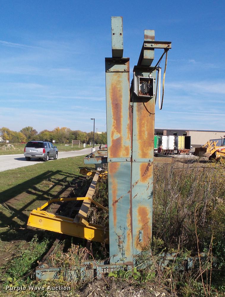 image for item DZ9002 Stewart Systems bridge crane