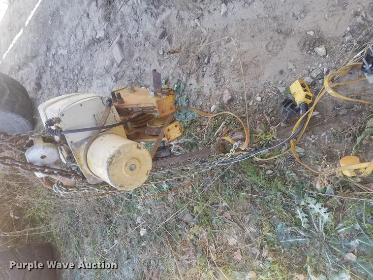 image for item DZ9002 Stewart Systems bridge crane