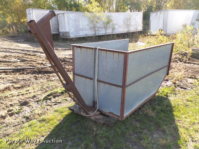 image for item DZ9003 Scrap iron box