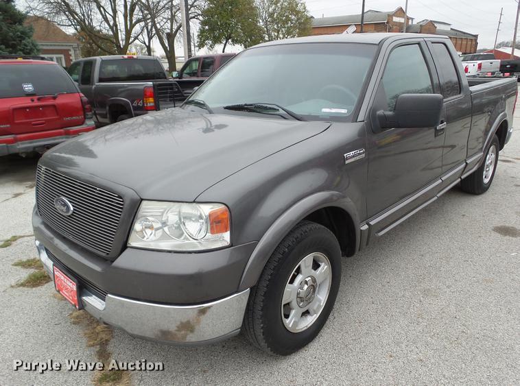 image for item DZ9033 2004 Ford F150 SuperCab pickup truck
