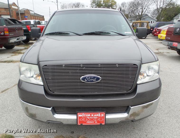 image for item DZ9033 2004 Ford F150 SuperCab pickup truck