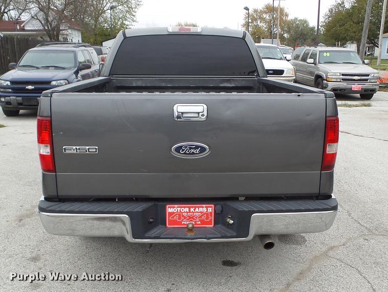 image for item DZ9033 2004 Ford F150 SuperCab pickup truck