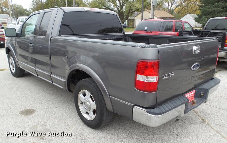 image for item DZ9033 2004 Ford F150 SuperCab pickup truck