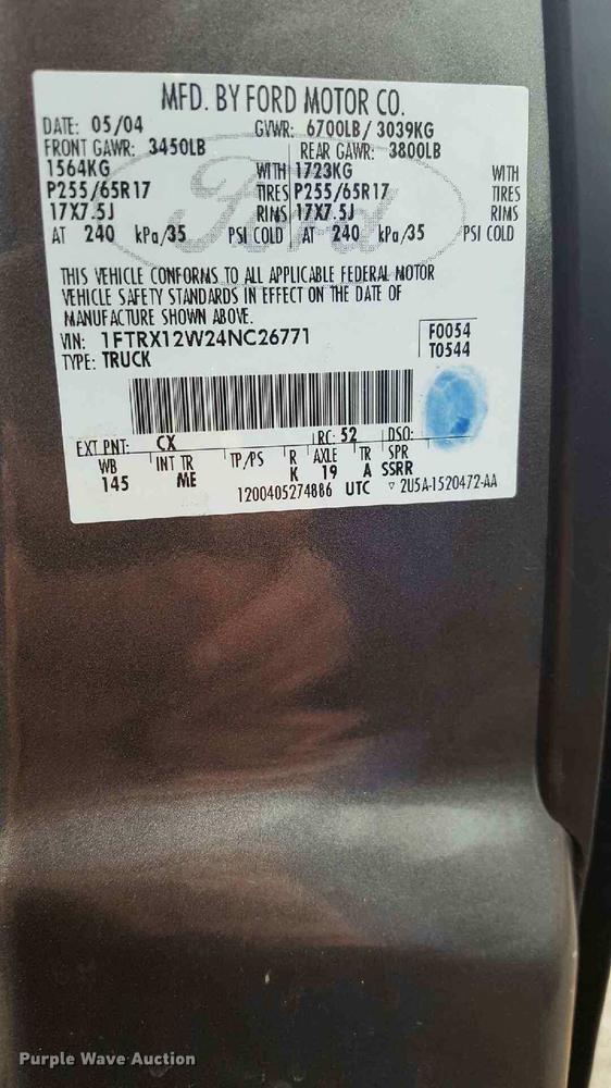 image for item DZ9033 2004 Ford F150 SuperCab pickup truck