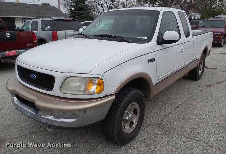 image for item DZ9034 1997 Ford F150 SuperCab pickup truck