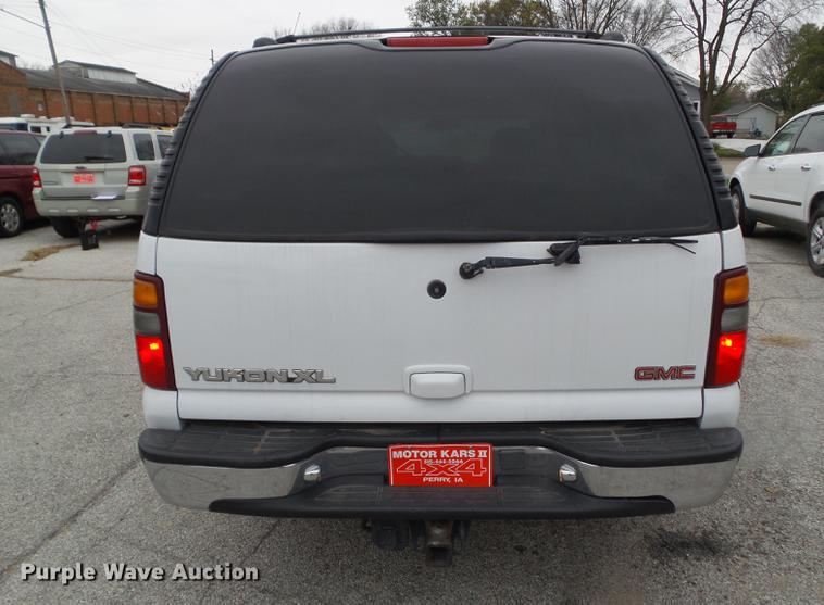 image for item DZ9037 2001 GMC Yukon XL SUV
